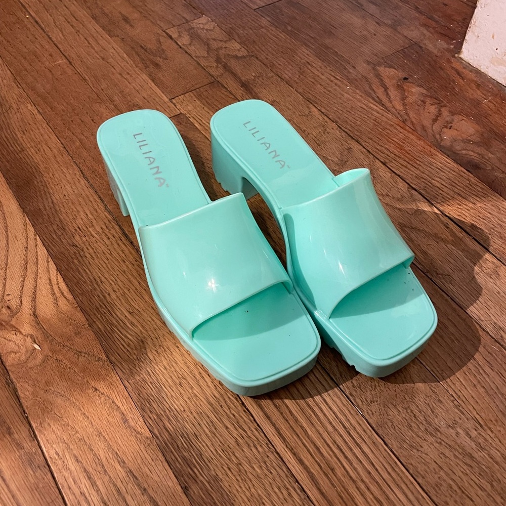 turquoise chunky 2 in heels
